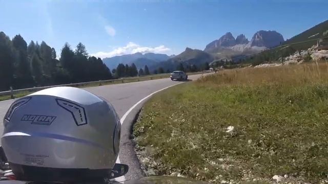 Passo Pordoi Italy with Honda ST 1300 Paneuropean смотреть онлайн