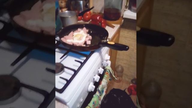 Кушаем в 2 часа ночи😂😂 смотреть онлайн