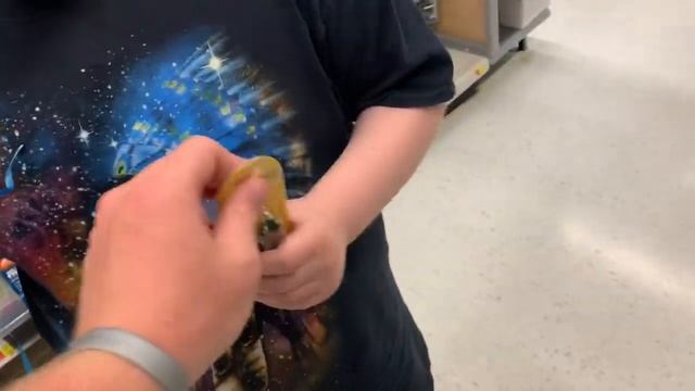 Little brother picks my fishing lures смотреть онлайн