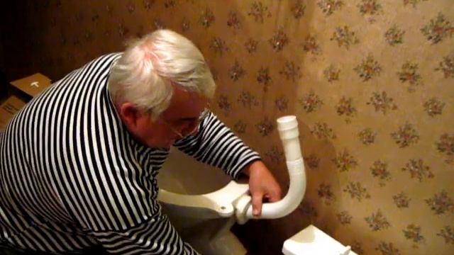 Прежде чем УСТАНОВИТЬ УНИТАЗ и СМЫВНОЙ БАЧОК, купили нужное и не нужное смотреть онлайн