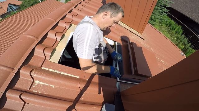 Монтаж люка виходу на дах