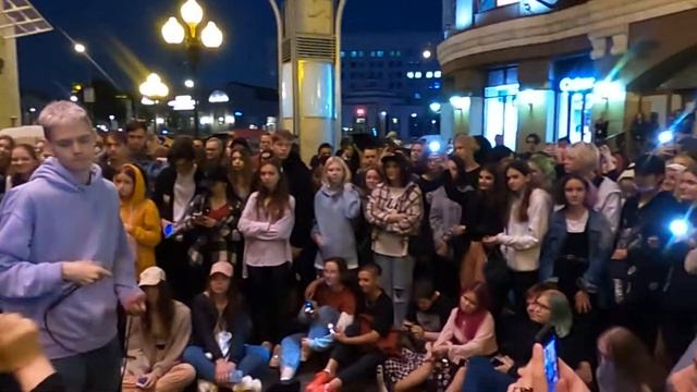 Пикчи! - в кино. Живое выступление на Арбате в Москве. WorldSun смотреть онлайн