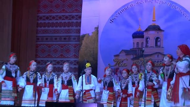 Воронежская "Семёновна", частушки (Фольклорный ансамбль "Диковинка" г. Воронеж) смотреть онлайн