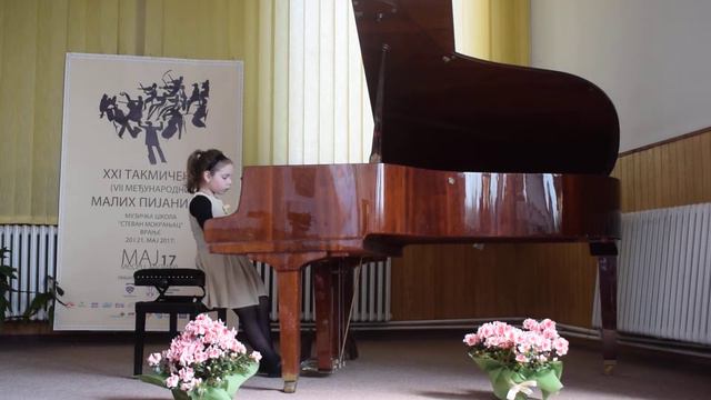 Maria Jules - Ludwig van Beethoven - Ecossaises смотреть онлайн