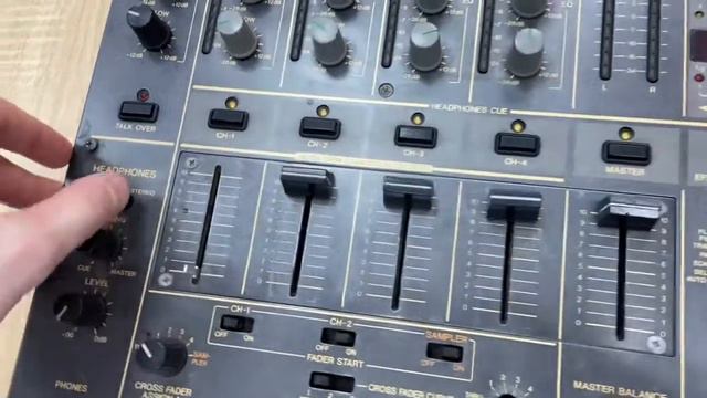 Микшерный пульт Pioneer смотреть онлайн
