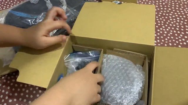 Canon 300D quick unboxing & first impressions. смотреть онлайн