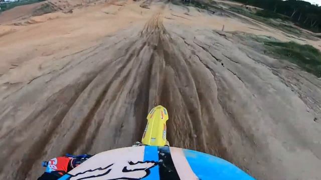 MINHA PRIMEIRA VEZ NA SUZUKI RMZ 250 IMPORTADA смотреть онлайн
