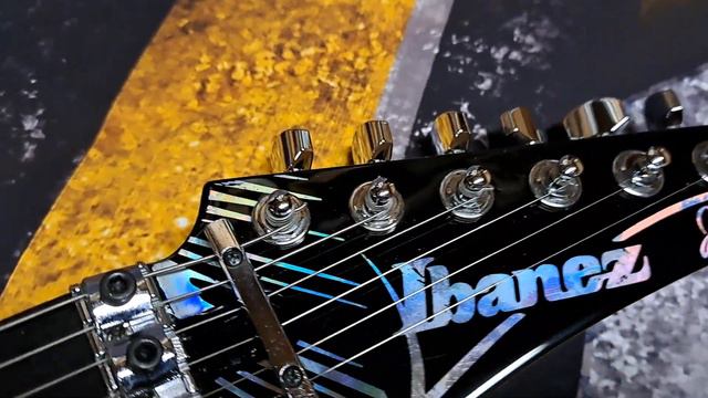 Mean Street Holoflash Silver Surfer graphic on an Ibanez JS Joe Satriani model for Dave C смотреть онлайн