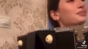 чеченка поет на гармошке