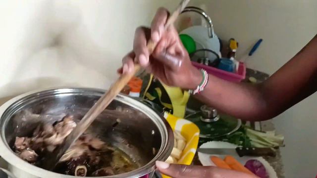 HOW TO COOK MASHED MATOKE/Bananas/potatoes/Cook WITH us.Simple steps/recipe. смотреть онлайн