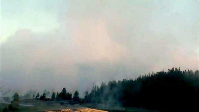 Yellowstone Supervolcano: Old Faithful  Time Lapse - Извержение гейзеров:  Супервулкане Йеллоустон