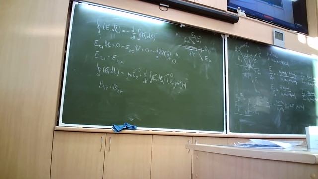 ЧК_МИФ_3_3_3_2 _(L2)__ОТРАЖЕНИЕ И ПРЕЛОМЛЕНИЕ СВЕТА смотреть онлайн