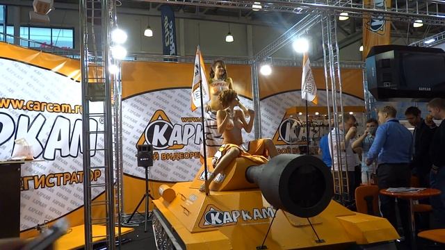 Крутые сиськи на Выставке Московский Международный Автосалон - Интеравто Крокус Экспо 2014 смотреть онлайн