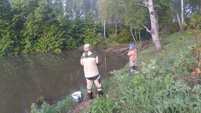 Рыбалка в Кашире микроджиг рулит куча окуня за утро смотреть онлайн