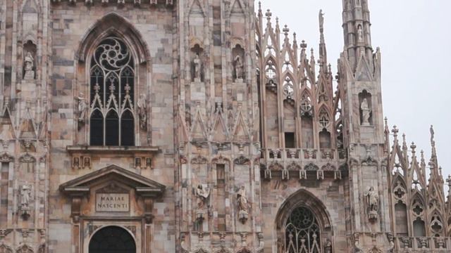 Duomo di Milano / Milan Cathedral | Moments&Places смотреть онлайн