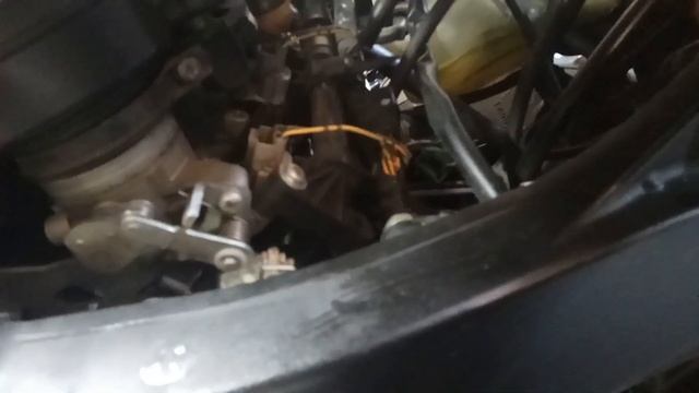 Suzuki GSR 600 - Чистим датчики, дроссельную заслонку и электрические контакты. "Гаражные истории" смотреть онлайн