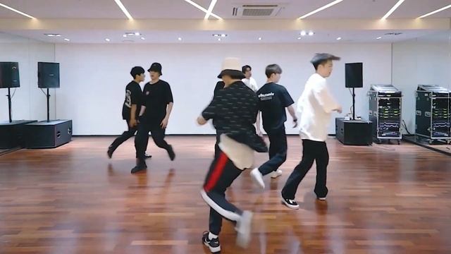 ERIC NAM PARADISE DANCE PRACTICE MIRROR