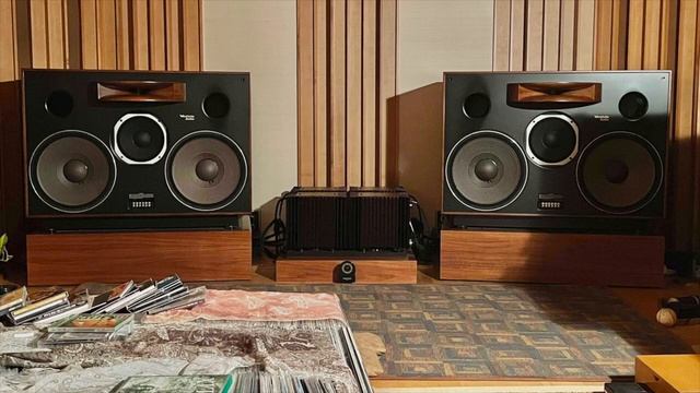 ACOUSTIC REVIVE DEMO ROOM RECORDING / Joshua Redman “Invocation” by Westlake SYSTEM смотреть онлайн