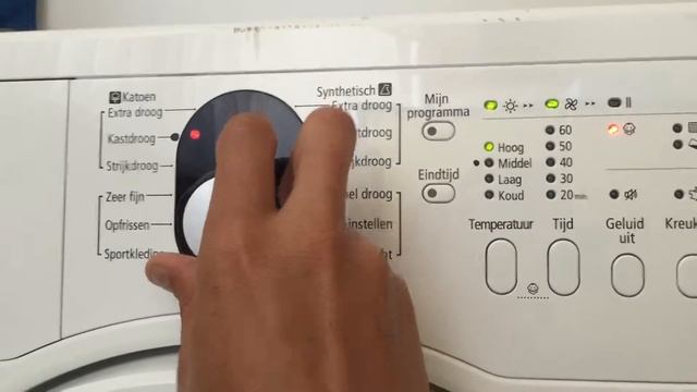 how to use the parental control(child lock)of a clothes dryer.kinderslot aan zetten op wasdroger. смотреть онлайн