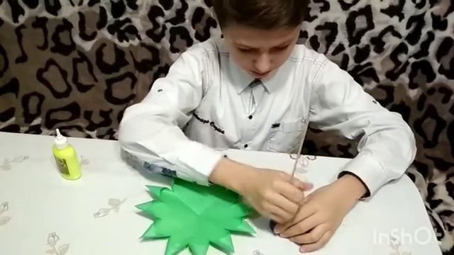 Новогодние поделки.Пышная ёлочка смотреть онлайн