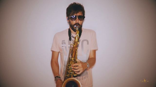 If you dont know me by now by Santi Sax Music смотреть онлайн