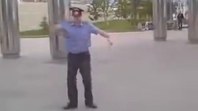 Танец на цветном бульваре.flv смотреть онлайн
