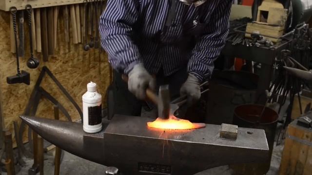 Blacksmithing - Forging A Bearded Axe