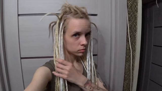 Как удлинить натуральные дреды канекалоном. ИЗ ЁЖИКА В БЕЛКУ! смотреть онлайн