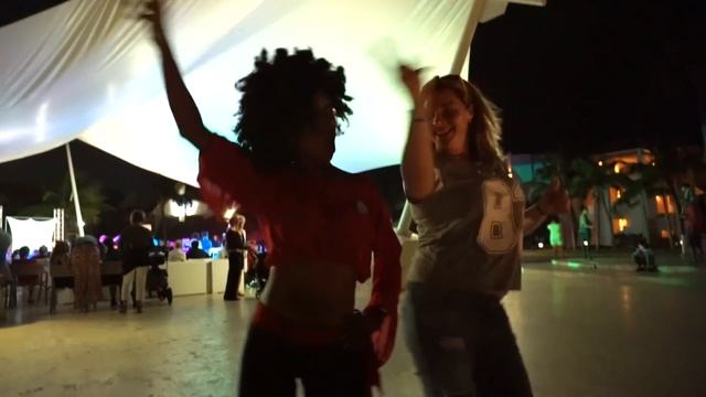 УЛЕТЕЛА В ДОМИНИКАНУ смотреть онлайн