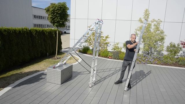 Drabina CORDA z funkcją ustawienia na schodach смотреть онлайн