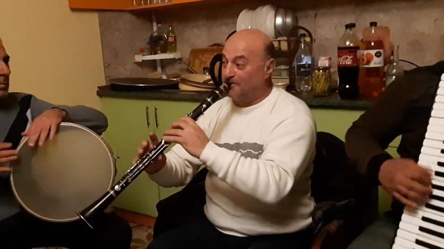 Onik & Arayik klarnet, dhol Hovo, akordeon Artur, ( VARPETNER ) смотреть онлайн