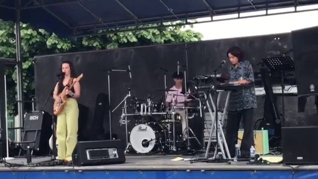 Cover Dis moi BB Brunes by SHIFT смотреть онлайн