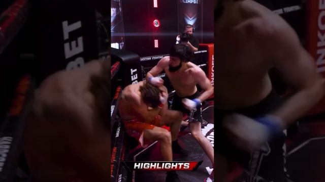 Лютый камбэк! Посмотрите полный бой , Заруба лютая . #mma #мма #hfc #кулачка #бокс #hype смотреть онлайн