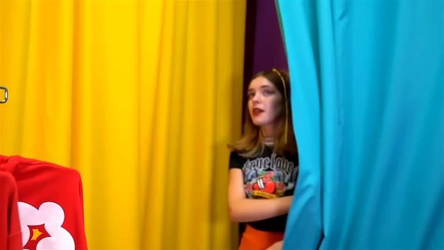 Мои Родители Любят мою Богатую Сестру Больше! Отношения Богатых и Бедных Сестер смотреть онлайн