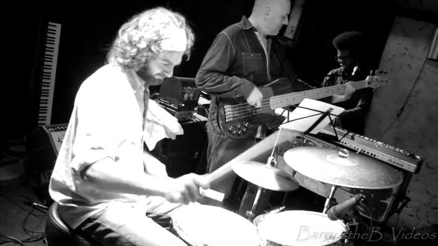Jamar Woods Trio - Tipatina's @ The One Stop - Asheville, NC 2-8-14 смотреть онлайн