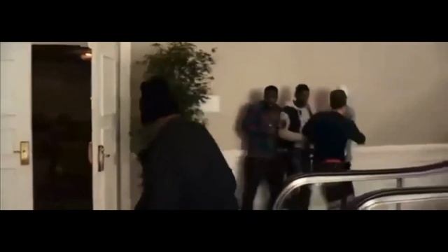 Ice cube fight at the new music seminar scene￼￼ (Straight Outta Compton) смотреть онлайн