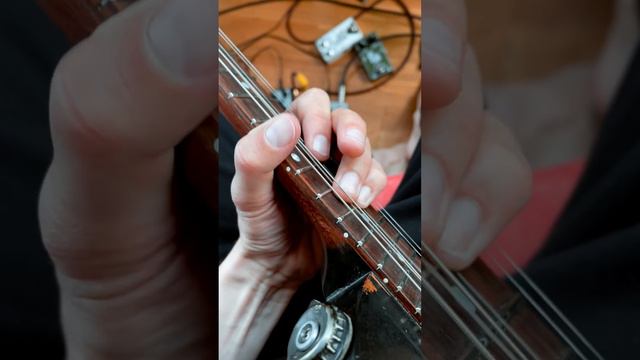 How it feels to play the guitar for the very first time! смотреть онлайн