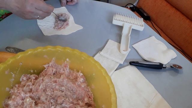 Домашний влог/ Что приготовить из фарша? Слойки и котлеты! смотреть онлайн