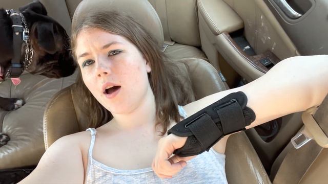 College Orientation With A Wheelchair And Service Dog || *EXHAUSTING* смотреть онлайн