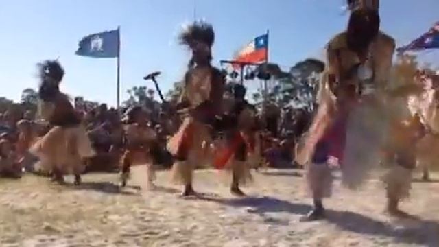 Malu Kiai Mura Buai Dance Troupe смотреть онлайн