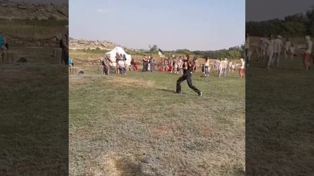 Показательные выступления по кунг фу.