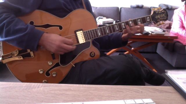 Epiphone Broadway ´97. "Mambo Inn" Transcripción y arreglo de Jaime Valle. смотреть онлайн