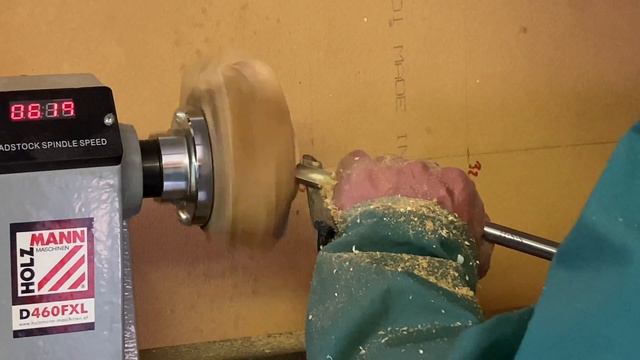 Realizzazione di una ciotolina rustica in olivo al tornio смотреть онлайн