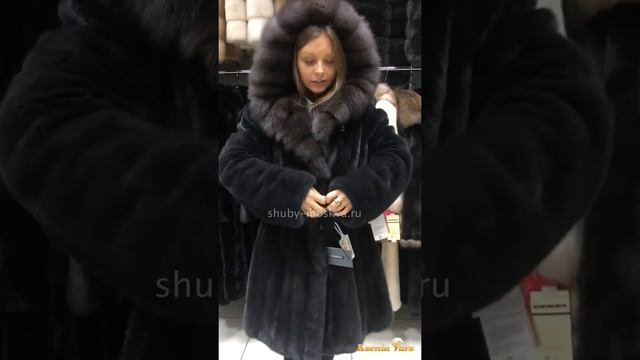?Греческая Шуба Антрацитового цвета, мех Копенгаген. С соболем на капюшоне! смотреть онлайн