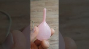 как  правильно делать клизму дома от запора легко и просто