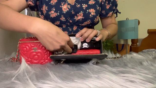 Chanel Mini Vs. Small Vanity with Chain || 21S || Camilla Embossed смотреть онлайн