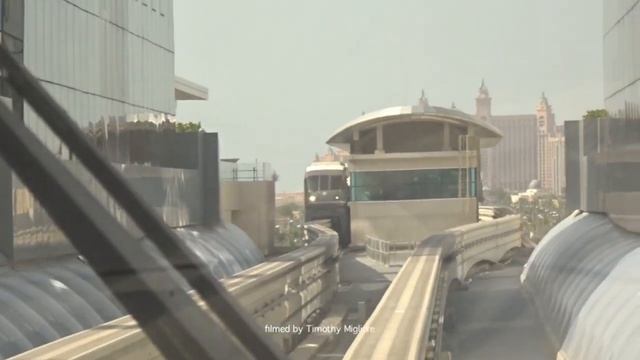The Monorail in Dubai, UAE 2020 (Palm Jumeirah Monorail) смотреть онлайн
