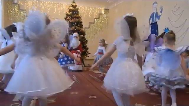 Танец Снежные бабочки старшая группа смотреть онлайн