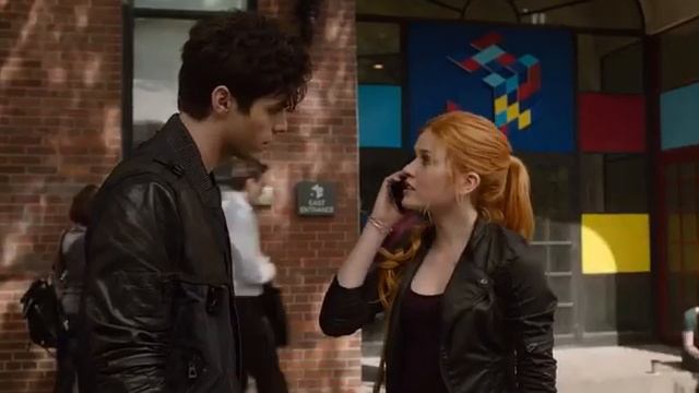 "Сумеречные охотники". Алек и Клэри (1х05) смотреть онлайн