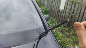 Как правильно установить дворники, щетки стеклоочистителя.